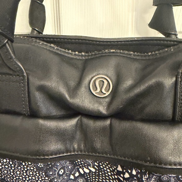 lululemon athletica Black and Gray Patterned Tote - Picture 2 of 7